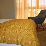 Fleur Apartment